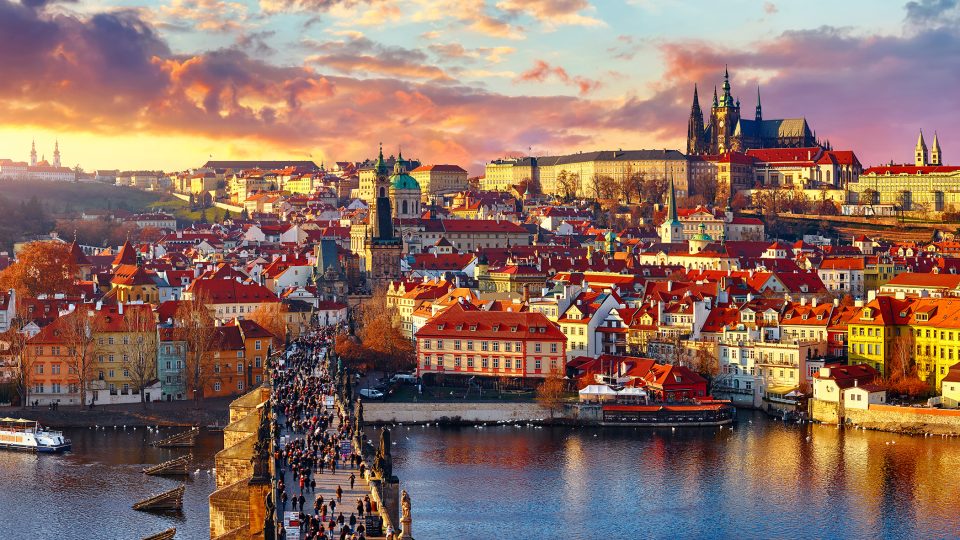 Adjud → Praga
